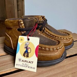 NWT Ariat Toddler Moccasins